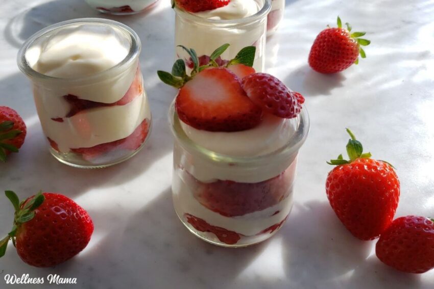 strawberry-cheesecake-parfaits