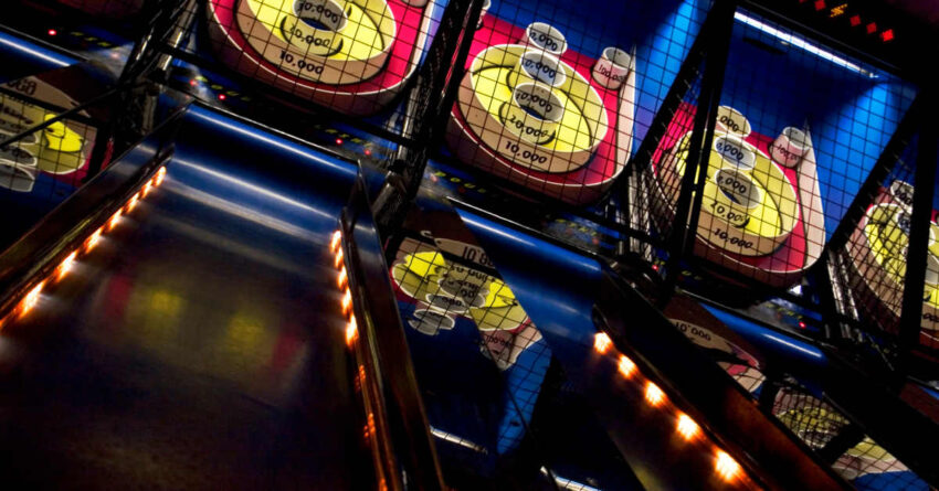 dave-&-buster’s-betting-announcement-prompts-jokes
from-fans