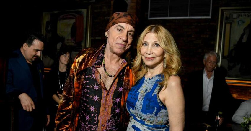 steven-van-zandt-shares-the-unexpected-secret-to-41-year
marriage